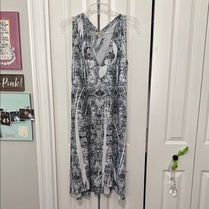 ONE WORLD Black and White Sleeveless V-Neck Sundress